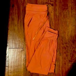 LULULEMON JOGGERS